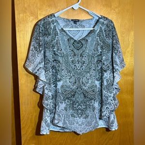 Dress Barn Ros&Ali Woman’s 1X  Sheer Flyaway Top